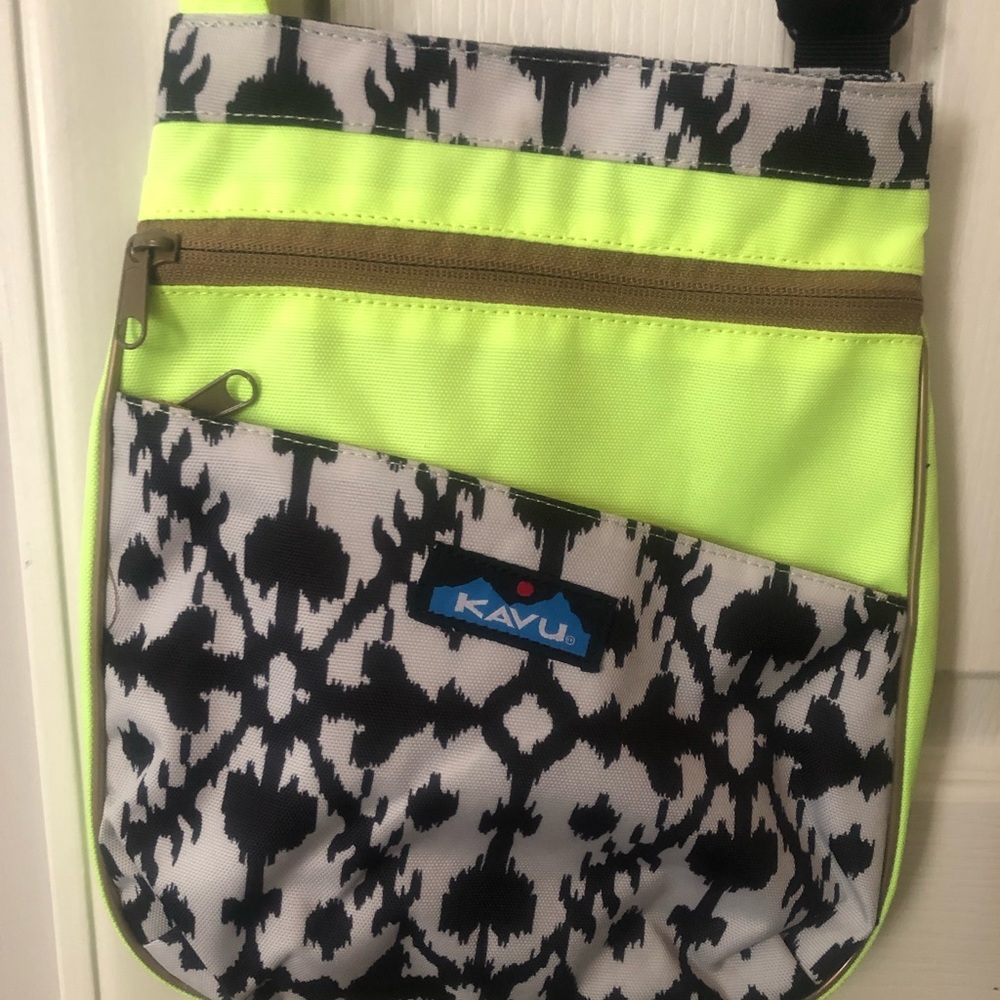 Kavu Handbag NWOT